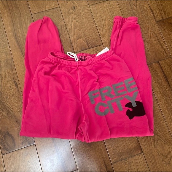 Free City Superfluff Lux OG Hot Pink DoveSweatpants Women's